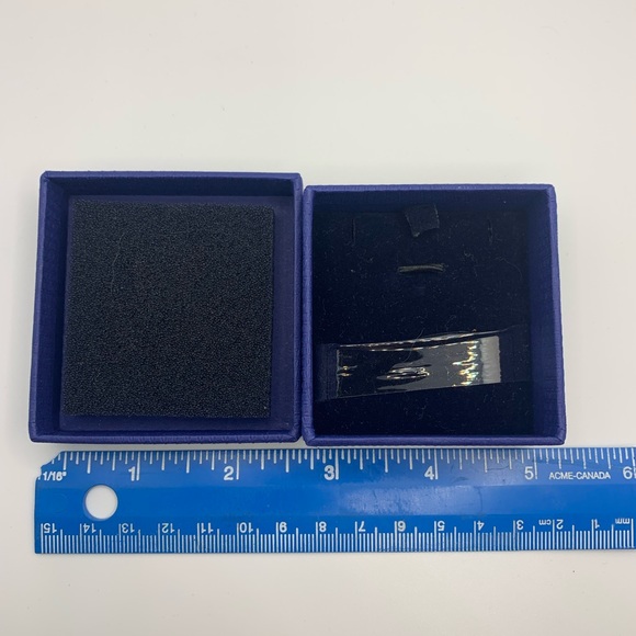Authentic Swarovski Small Jewelry Presentation Box - Picture 4 of 9